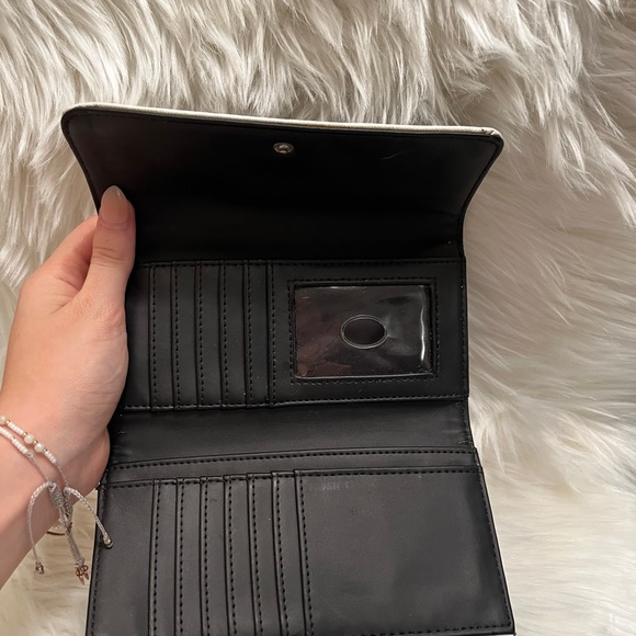 Guess Blue & White Wallet - Picture 3 of 10